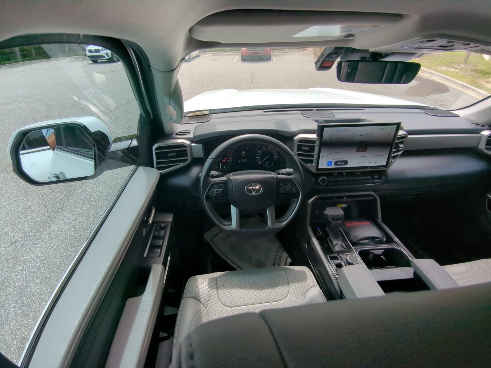 Used 2023 Toyota Tundra Limited w/ Power Package AWD/4WD image 30