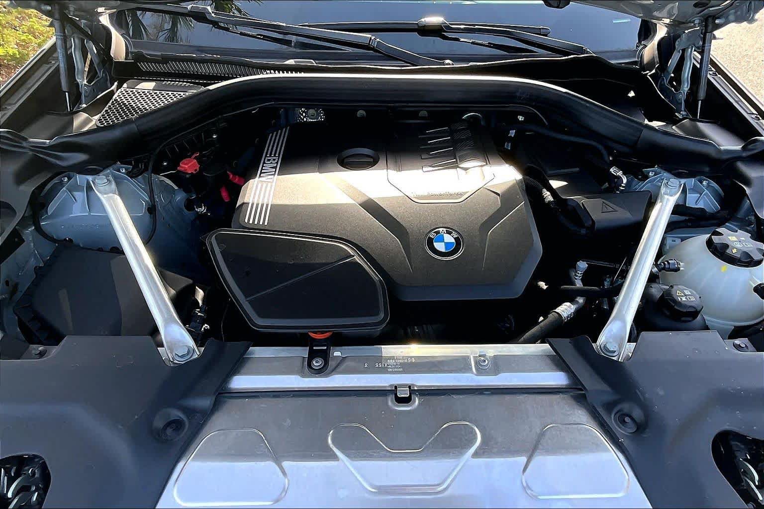 Used 2023 BMW X4 xDrive30i w/ M Sport Package AWD/4WD image 32