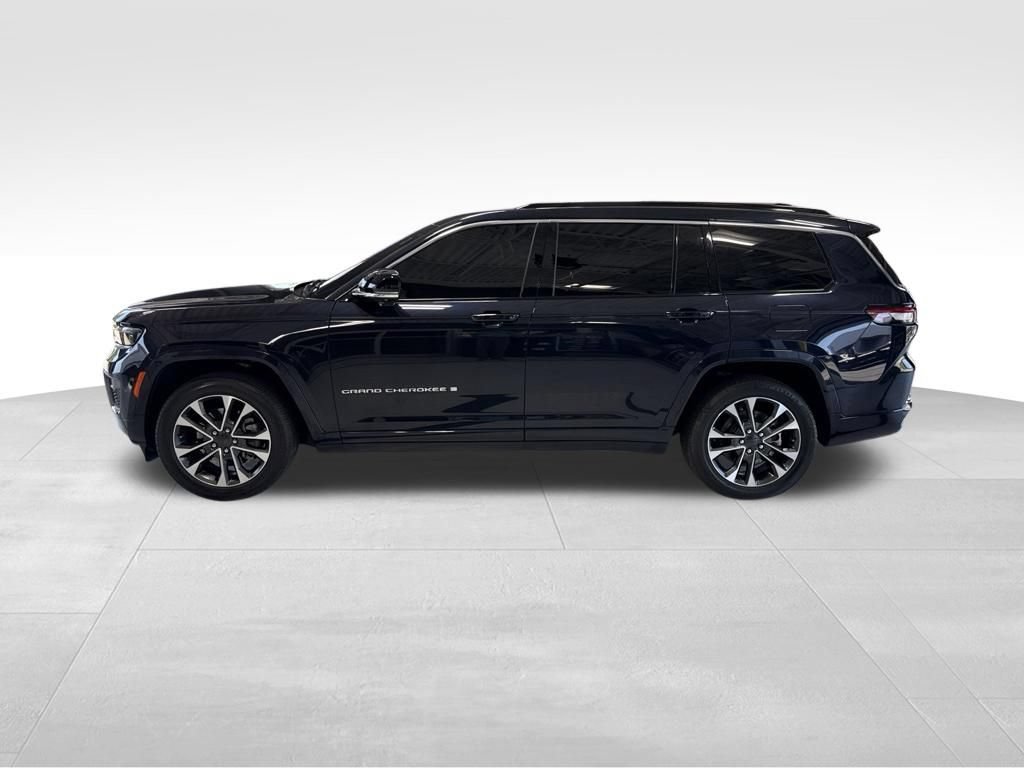 Used 2024 Jeep Grand Cherokee L Overland w/ Advanced Protech Group III AWD/4WD image 3