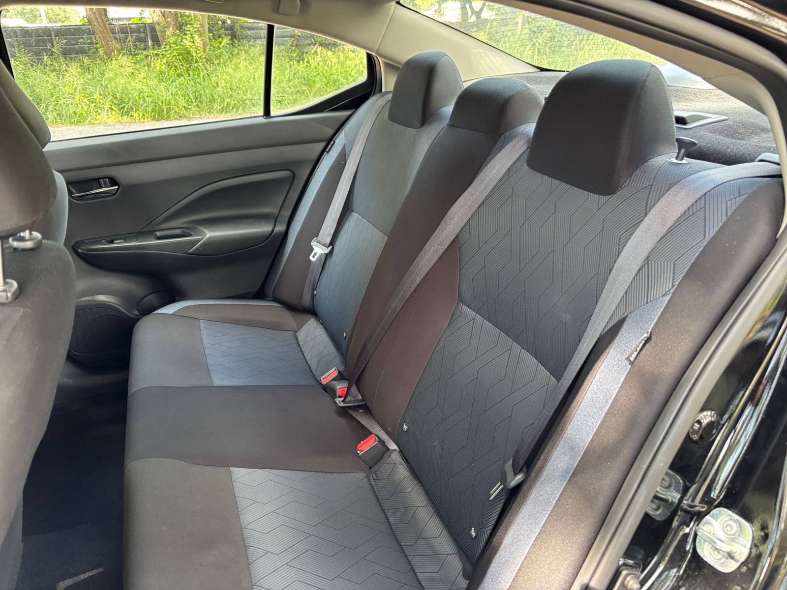 Used 2025 Nissan Versa SV FWD image 36