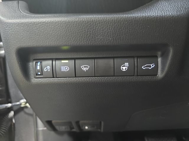 Used 2021 Toyota RAV4 XLE w/ Convenience Package AWD/4WD image 28