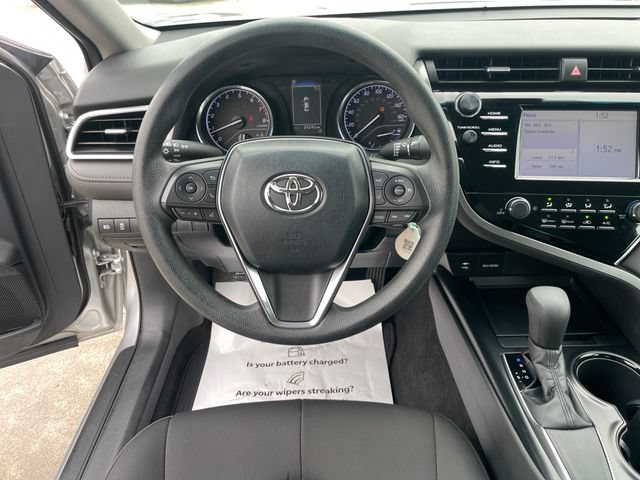 Used 2018 Toyota Camry LE FWD image 28