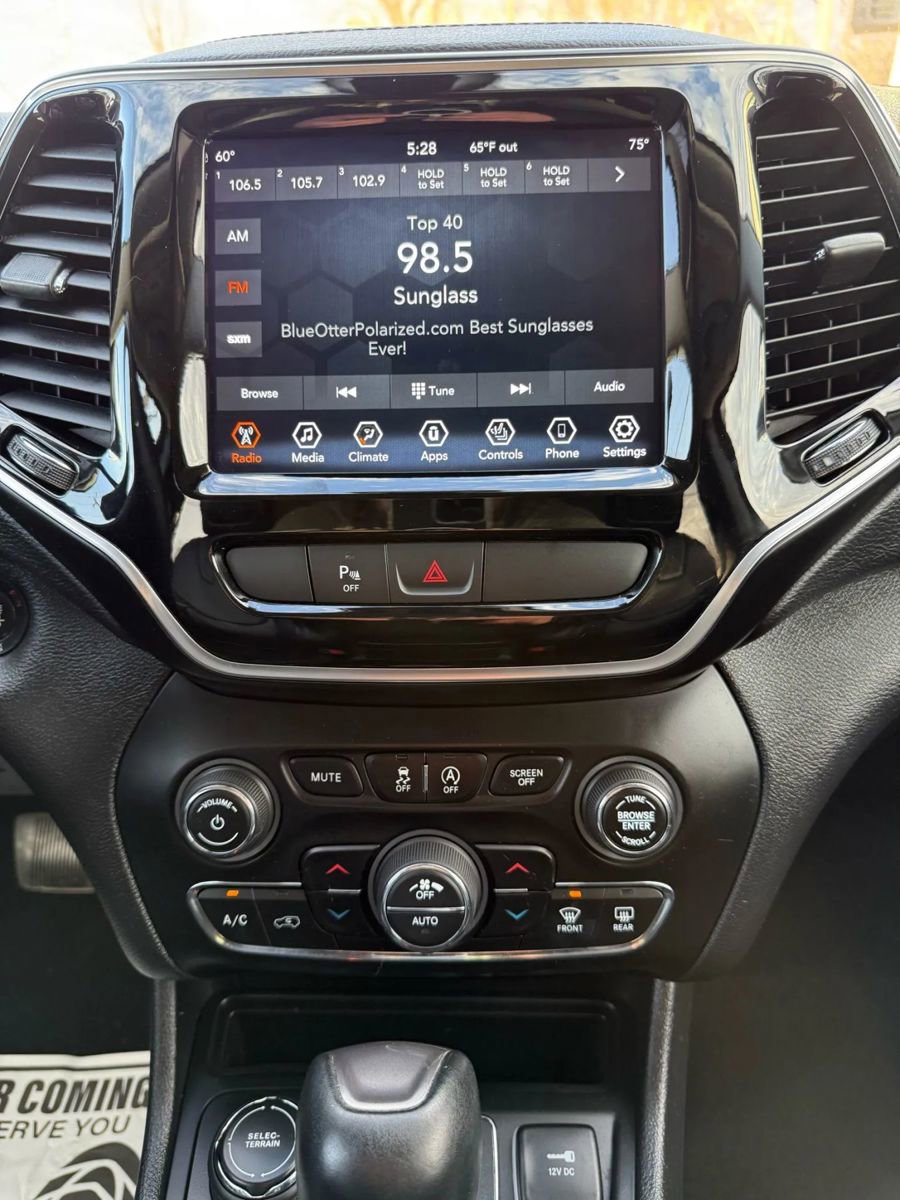 Used 2019 Jeep Cherokee Limited AWD/4WD image 33