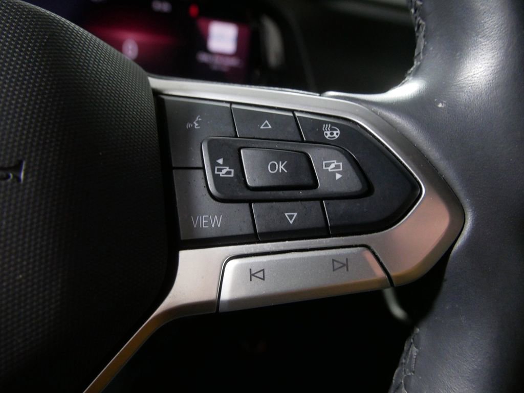 Used 2024 Volkswagen Atlas Cross Sport SEL R-Line image 22