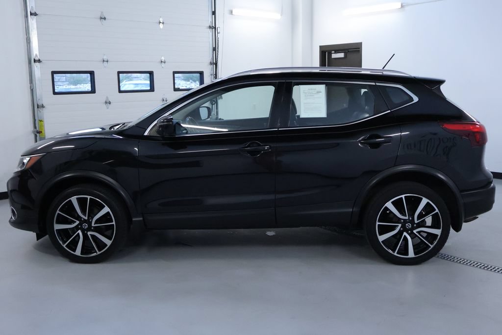 Used 2018 Nissan Rogue Sport SL w/ SL Premium Package AWD/4WD image 4