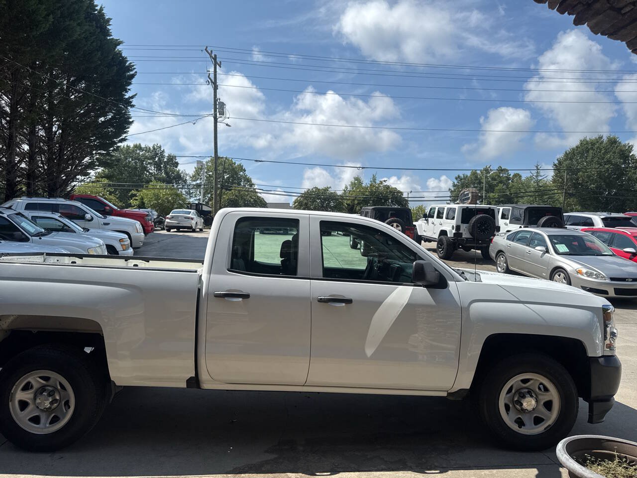 Used 2017 Chevrolet Silverado 1500 W/T RWD image 6