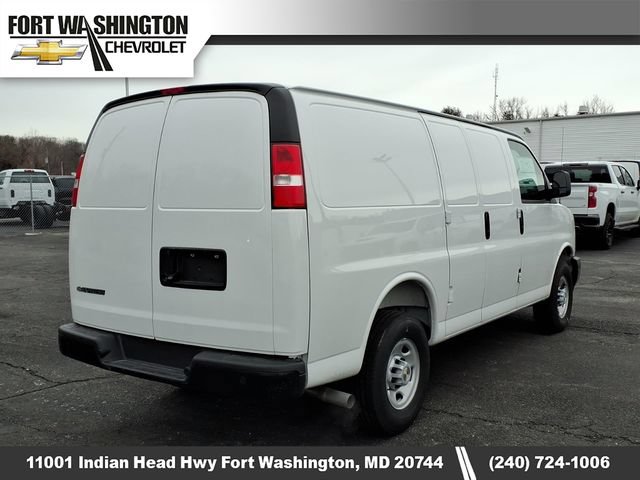 New 2025 Chevrolet Express 3500 w/ Driver Convenience Package RWD image 3