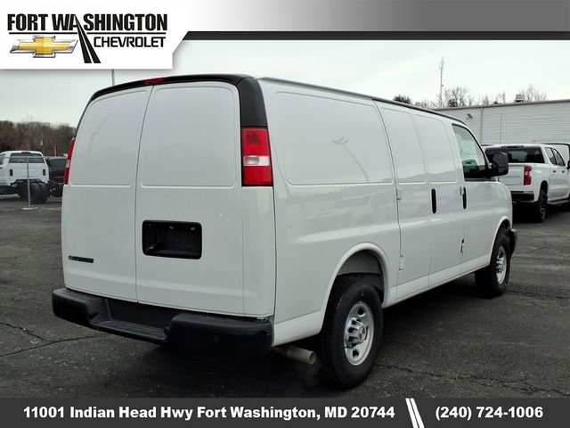 New 2025 Chevrolet Express 3500 w/ Driver Convenience Package RWD image 3