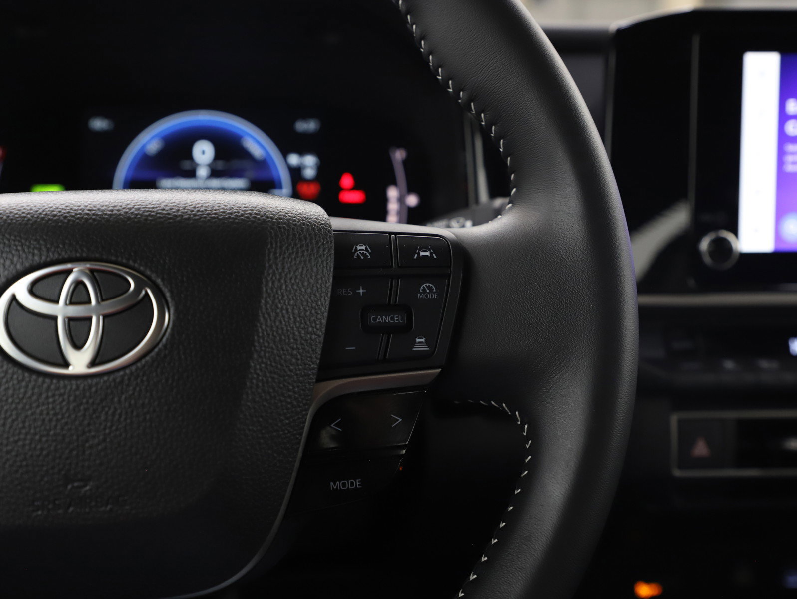 Used 2025 Toyota Camry SE image 26