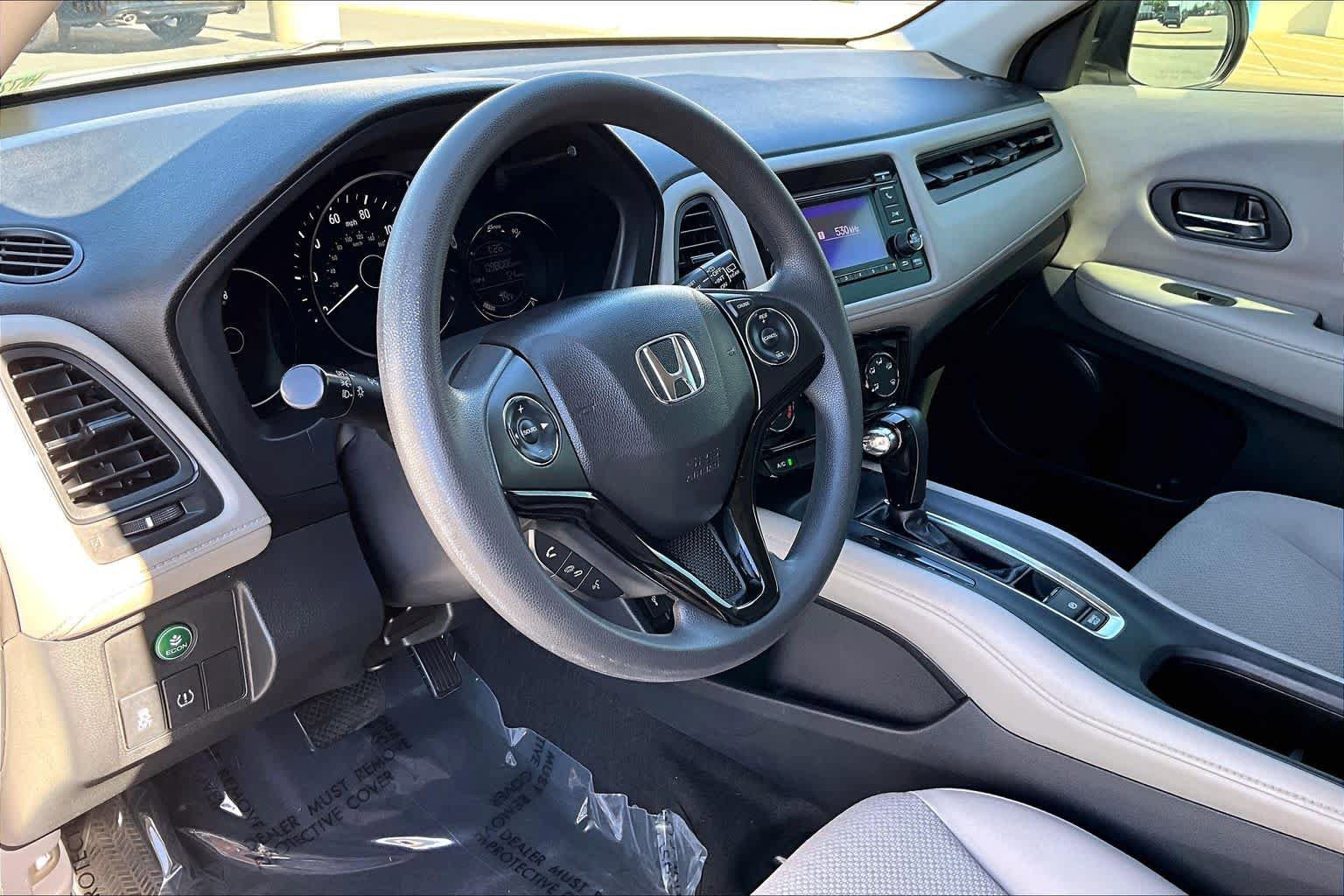 Used 2017 Honda HR-V LX image 17