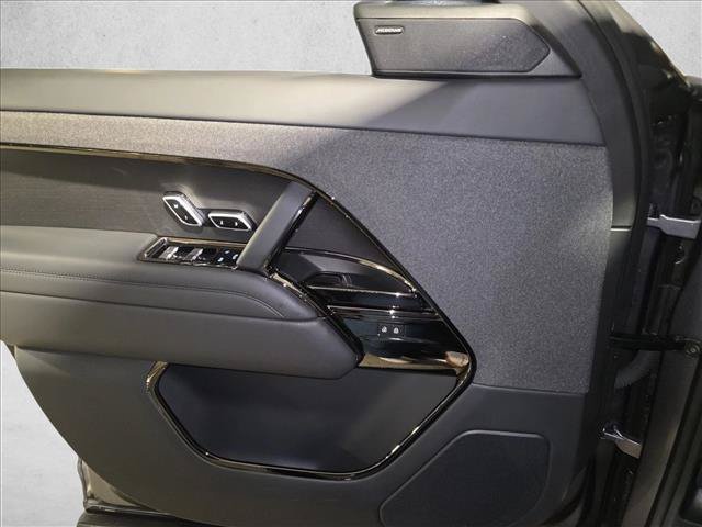 Used 2023 Land Rover Range Rover Sport SE AWD/4WD image 28