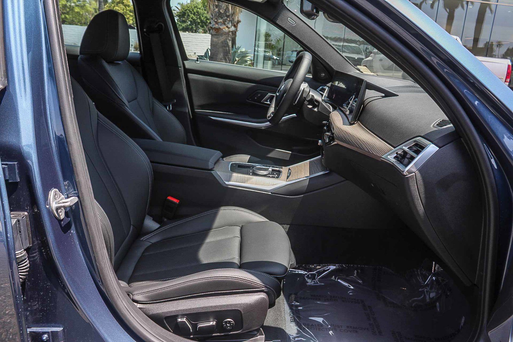 Used 2025 BMW 330i Sedan image 13