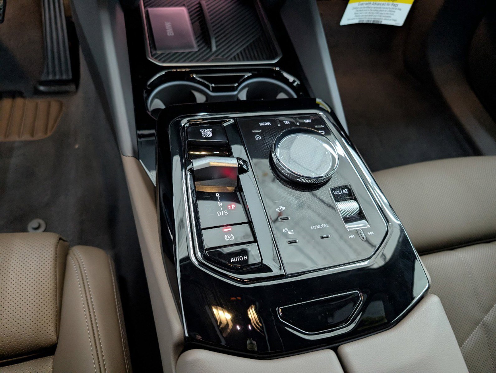 New 2025 BMW 530i w/ Premium Package image 18