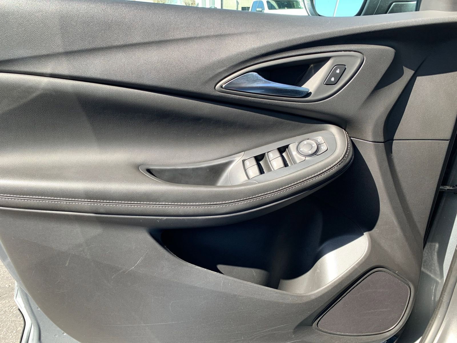 Used 2025 Buick Encore GX Preferred image 18