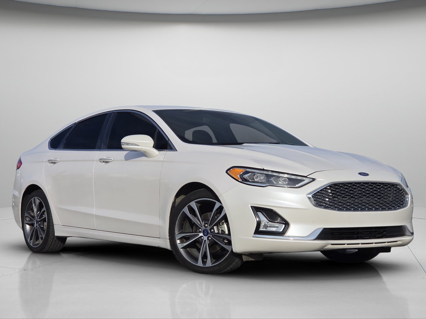 Certified 2019 Ford Fusion Titanium AWD/4WD image 2