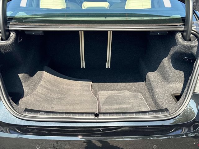 Used 2023 BMW 540i w/ Premium Package RWD image 5