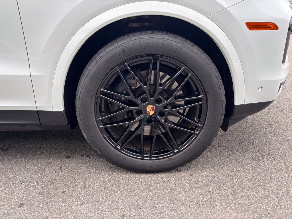 Certified 2026 Porsche Cayenne Coupe AWD/4WD image 40