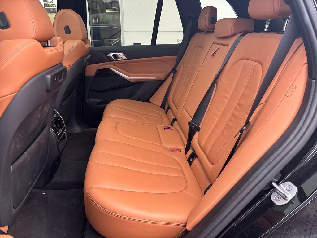 Used 2019 BMW X5 xDrive40i w/ Premium Package 2 AWD/4WD image 9