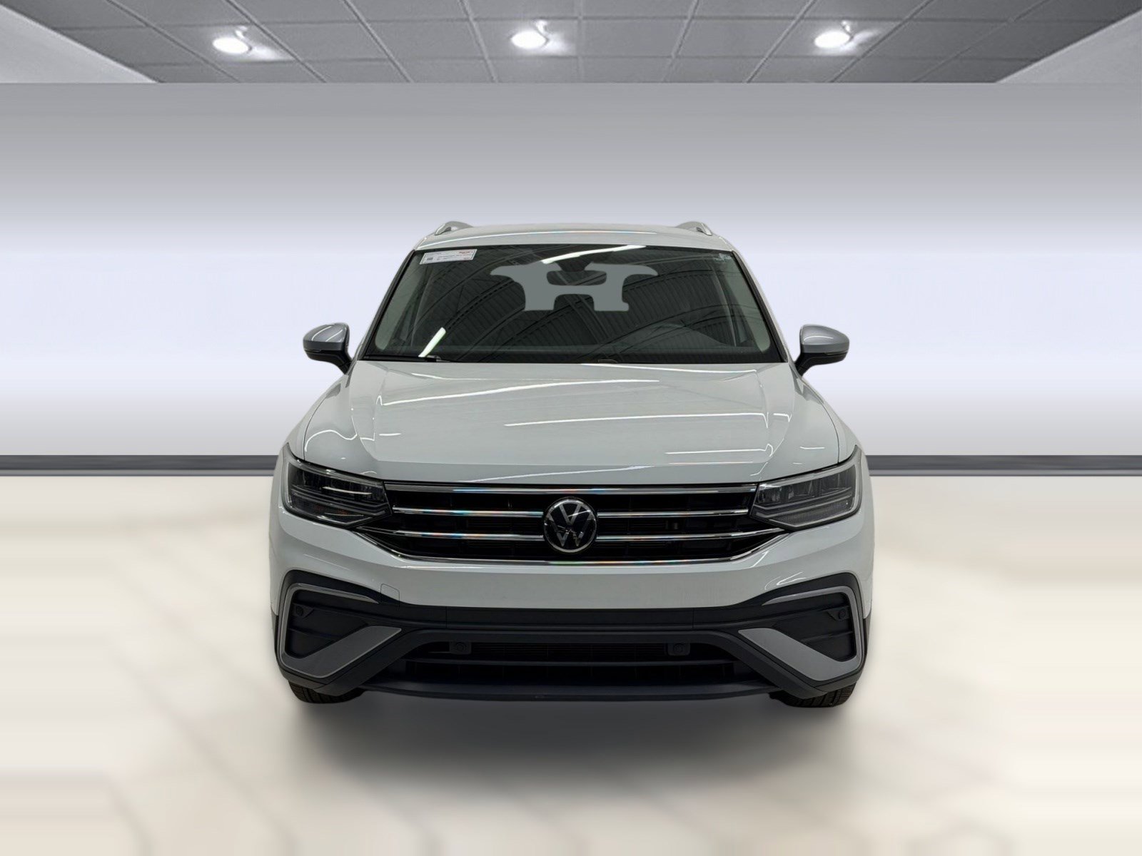 Used 2024 Volkswagen Tiguan Wolfsburg Edition image 4