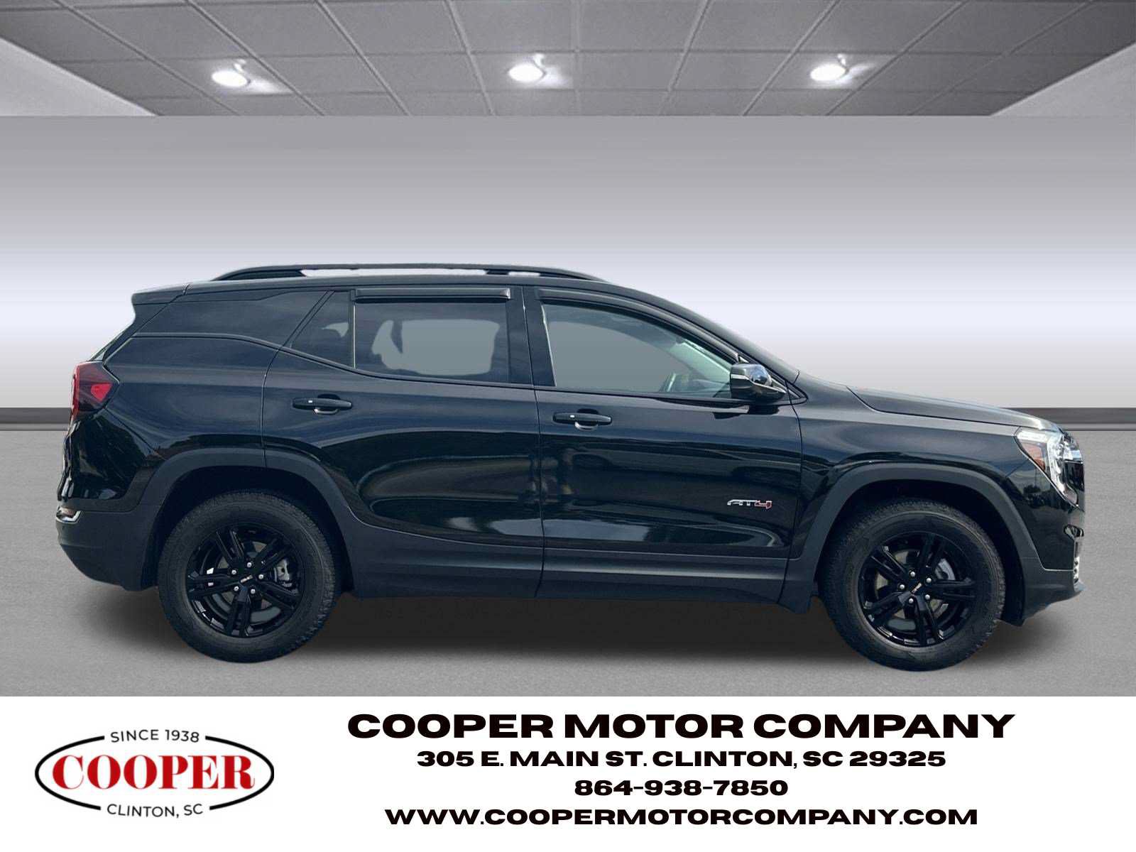 Used 2024 GMC Terrain AT4 w/ Tech Package AWD/4WD image 6