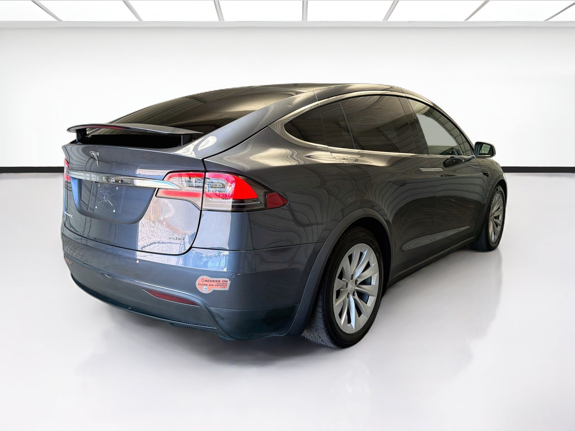 Used 2018 Tesla Model X 75D AWD/4WD image 4