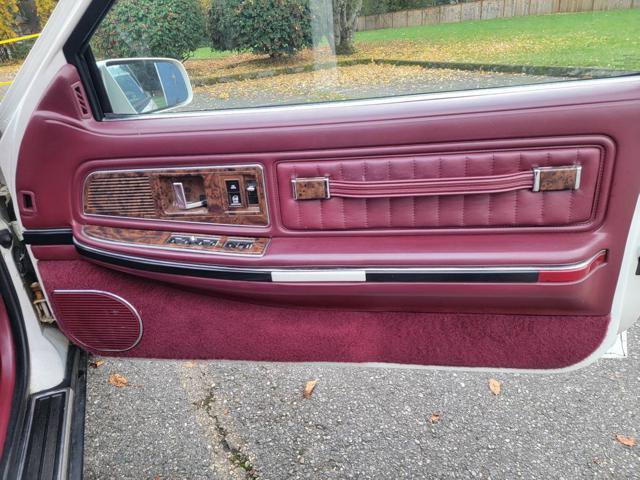 Used 1990 Buick Riviera Coupe image 17