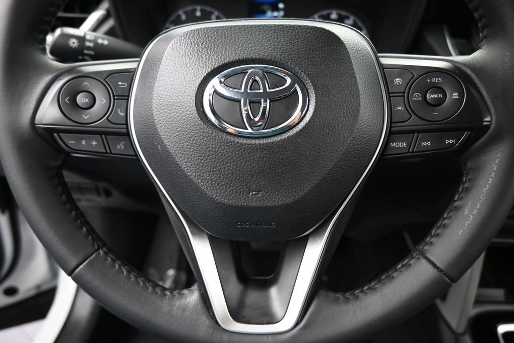 Used 2024 Toyota Corolla Cross LE FWD image 30