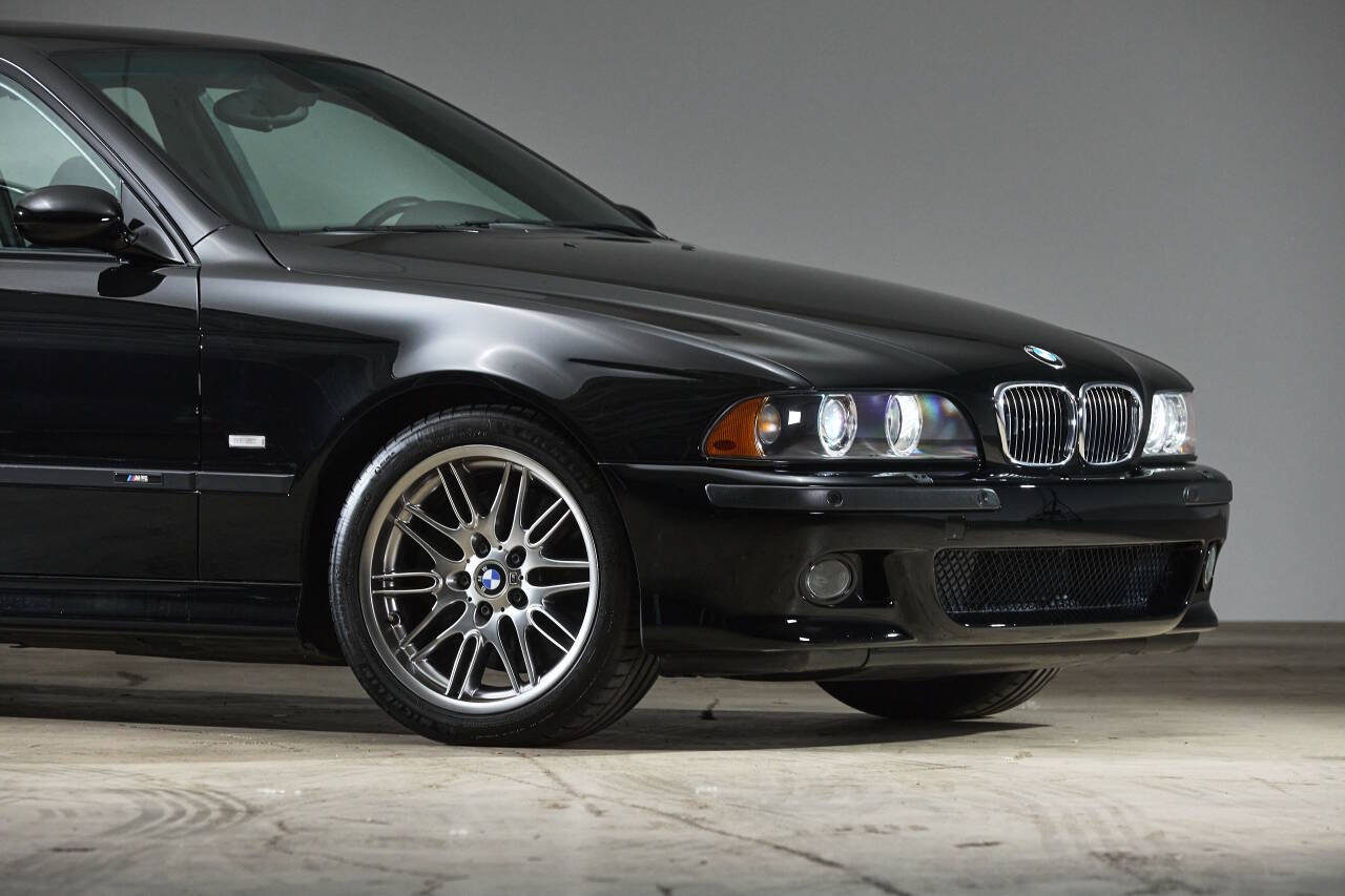 Used 2003 BMW M5 RWD image 9