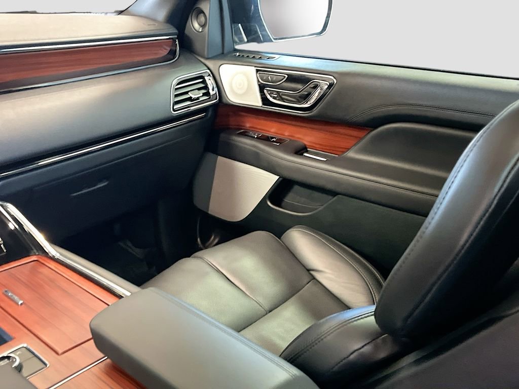 Used 2024 Lincoln Navigator Reserve image 25
