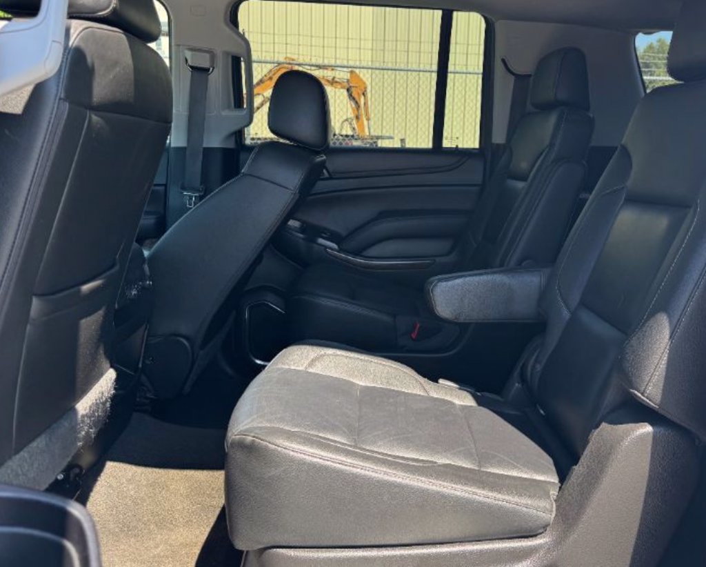 Used 2018 Chevrolet Suburban LT AWD/4WD image 11