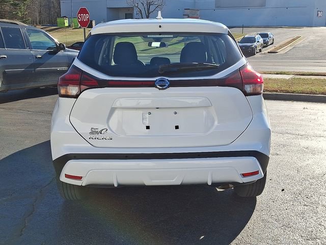 Used 2021 Nissan Kicks S image 6