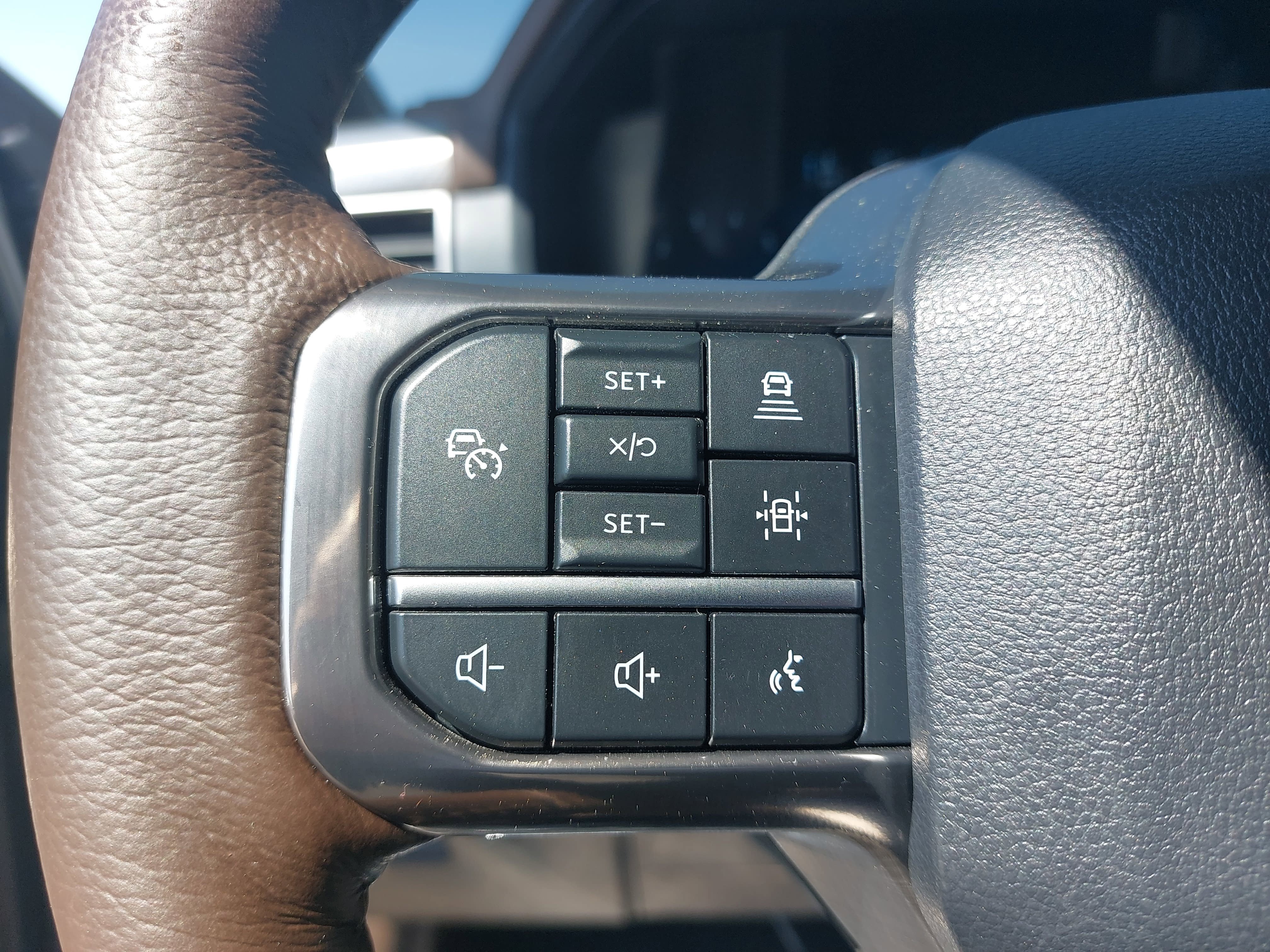 Used 2024 Ford F150 King Ranch w/ FX4 Off-Road Package image 19