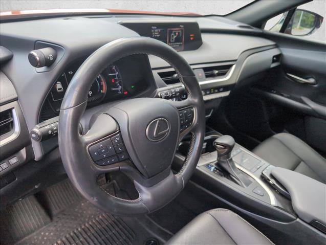 Used 2019 Lexus UX 200 w/ Premium Package FWD image 9