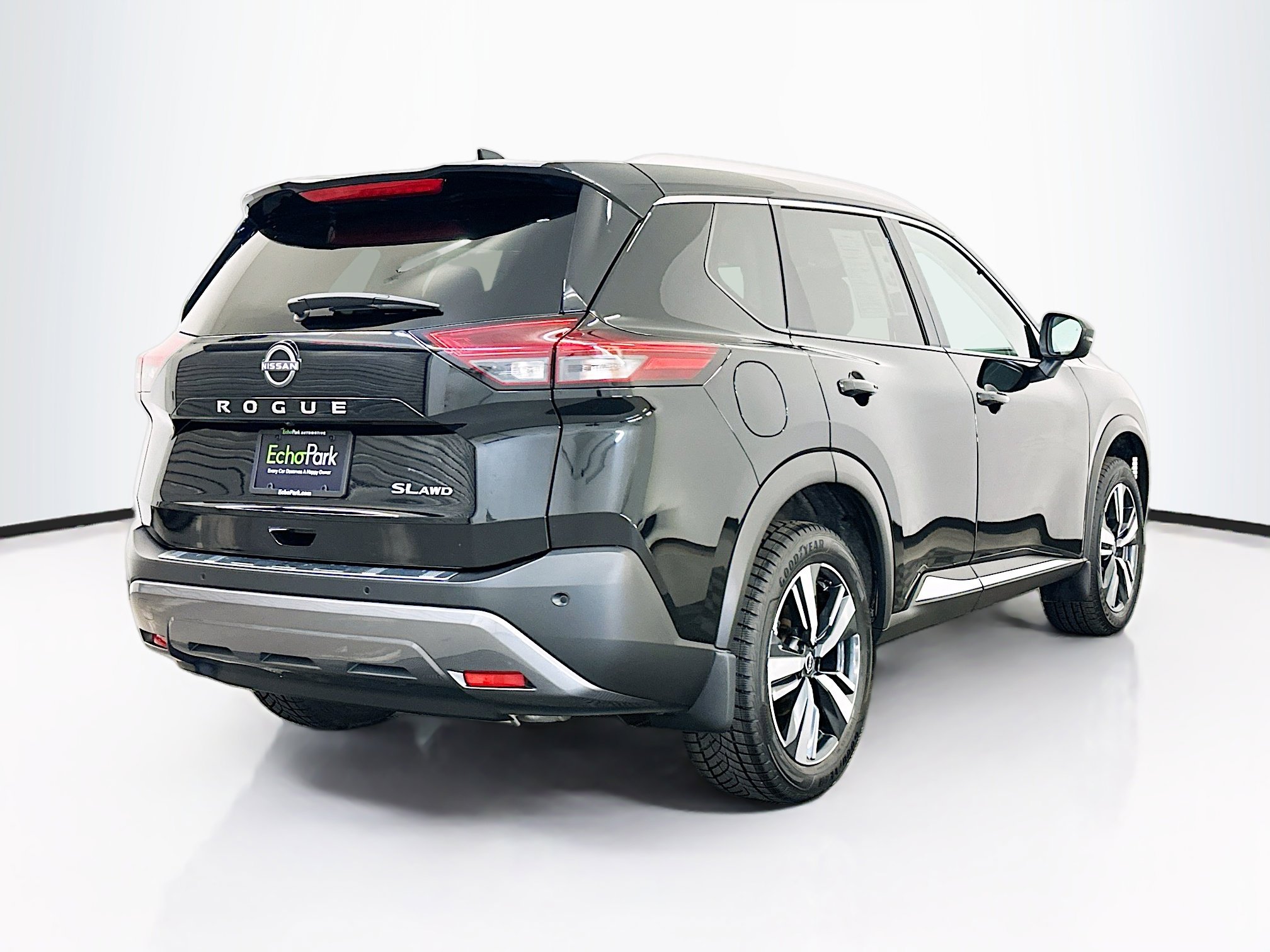 Used 2023 Nissan Rogue SL image 9