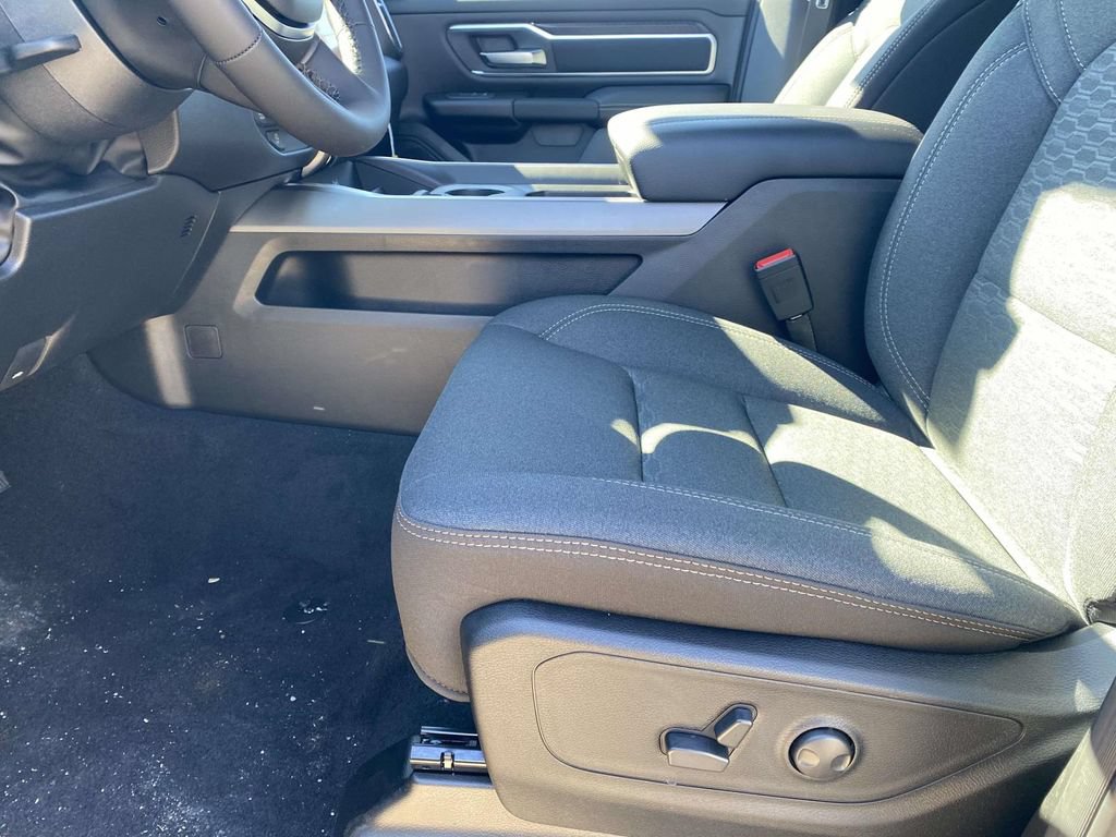 New 2026 RAM 1500 Big Horn AWD/4WD image 13