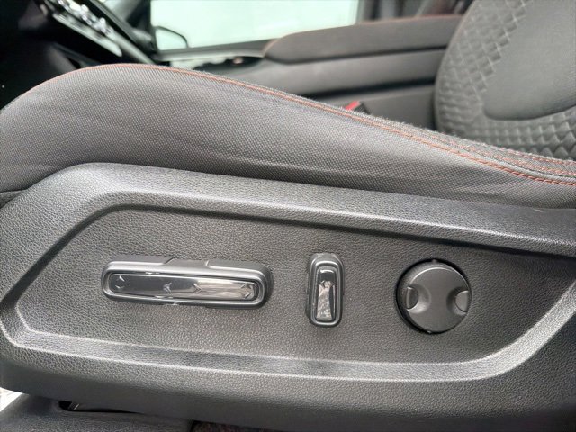 Used 2023 Honda Pilot Sport image 17