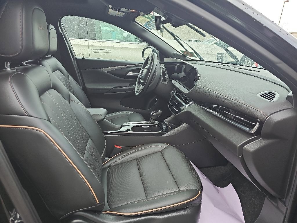 Used 2025 Buick Envista Avenir FWD image 6