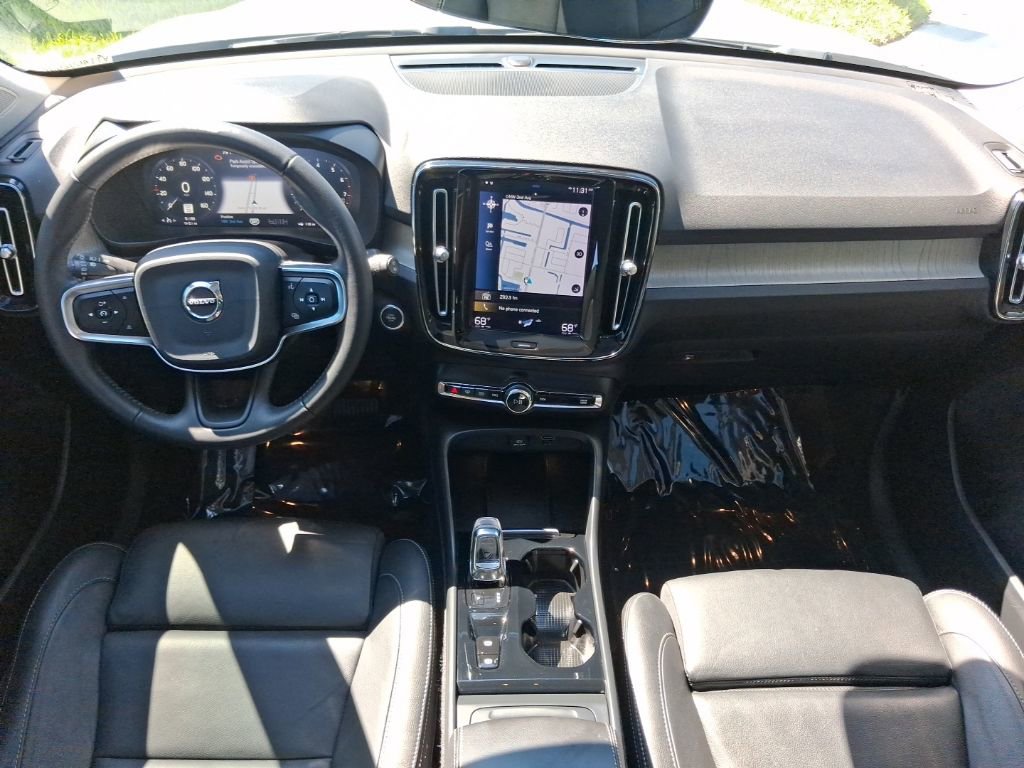 Used 2020 Volvo XC40 T5 Inscription image 9