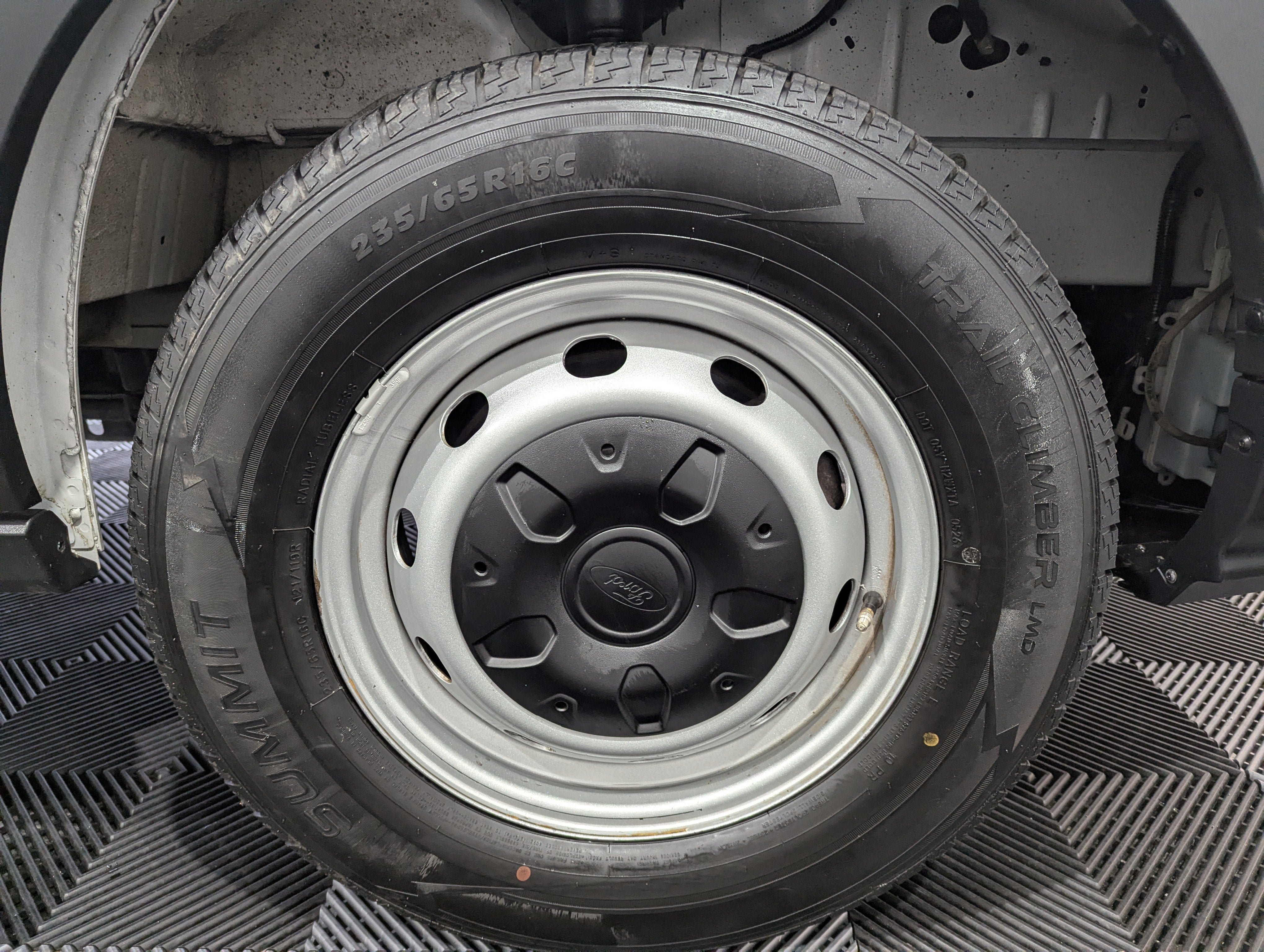 Used 2025 Ford Transit 250 148 High Roof RWD image 6