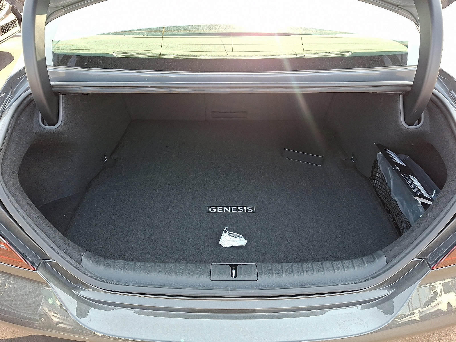 Used 2025 Genesis G70 2.5T image 28