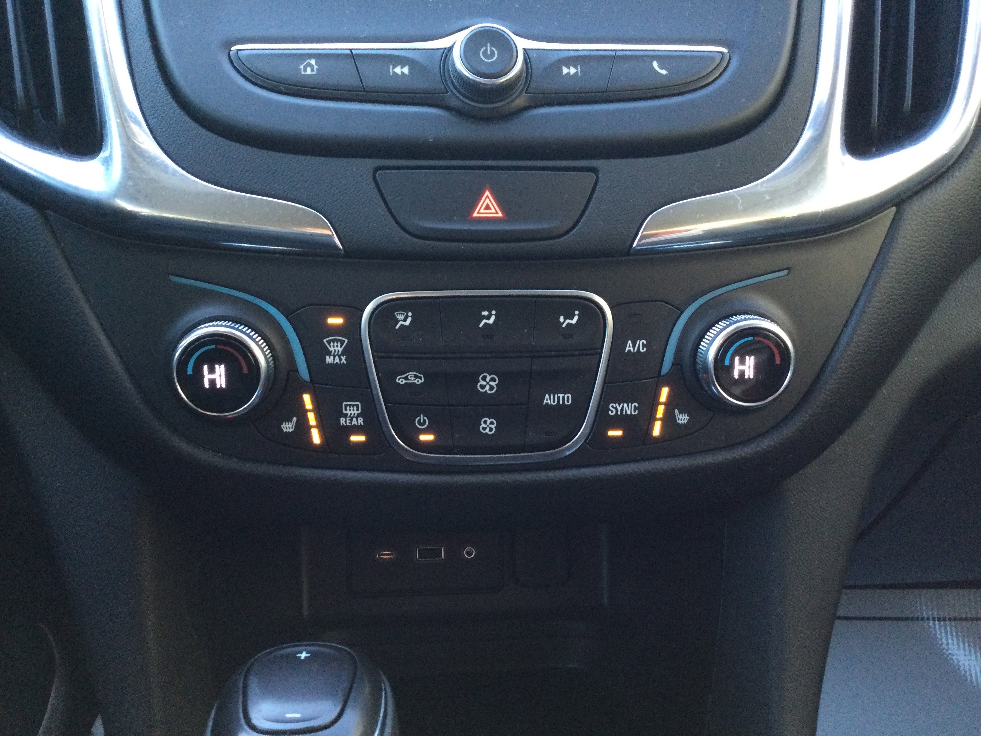 Used 2020 Chevrolet Equinox LT image 13