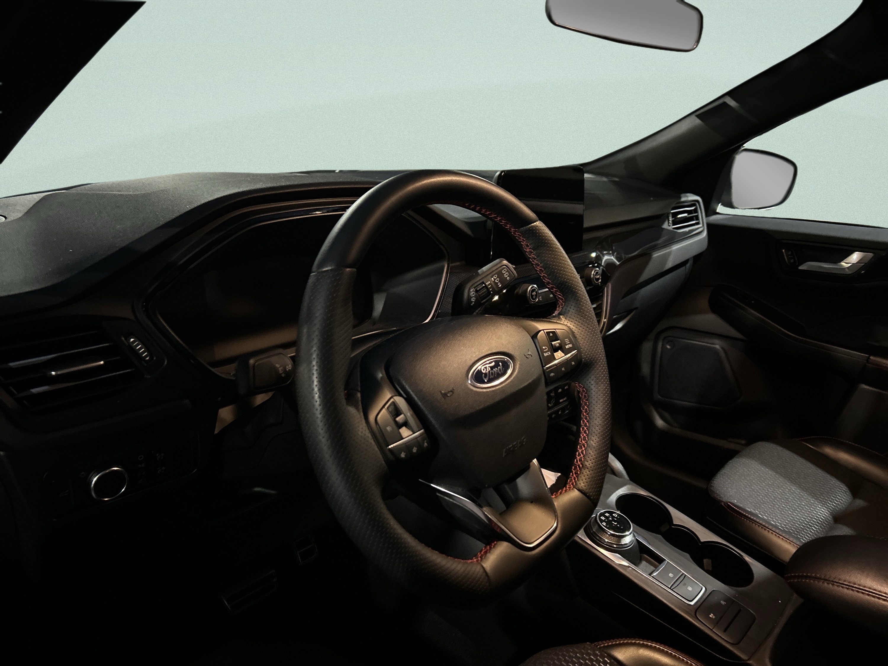 Used 2024 Ford Escape ST-Line image 10