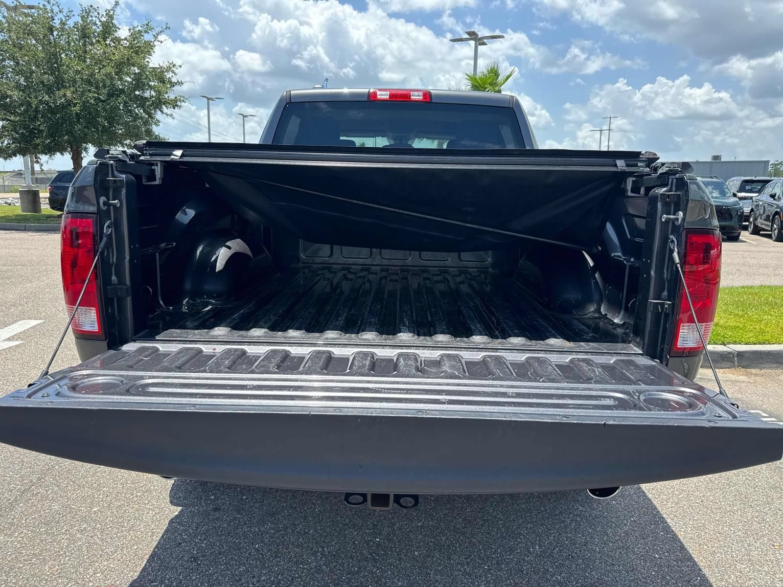 Used 2018 RAM 1500 Express w/ Express Value Package RWD image 10