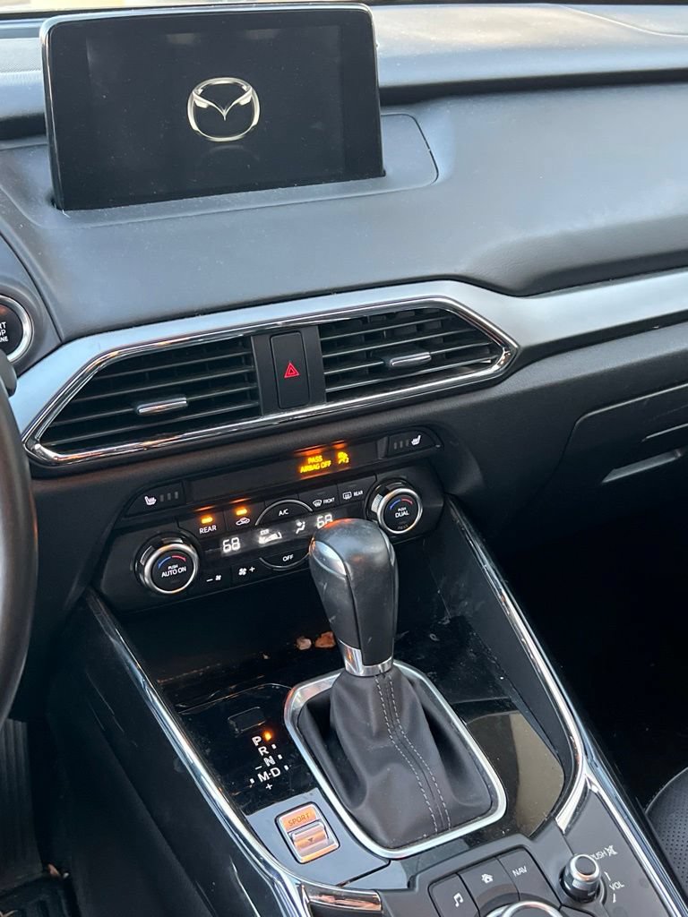 Used 2018 MAZDA CX-9 Touring w/ Touring Premium Package FWD image 7