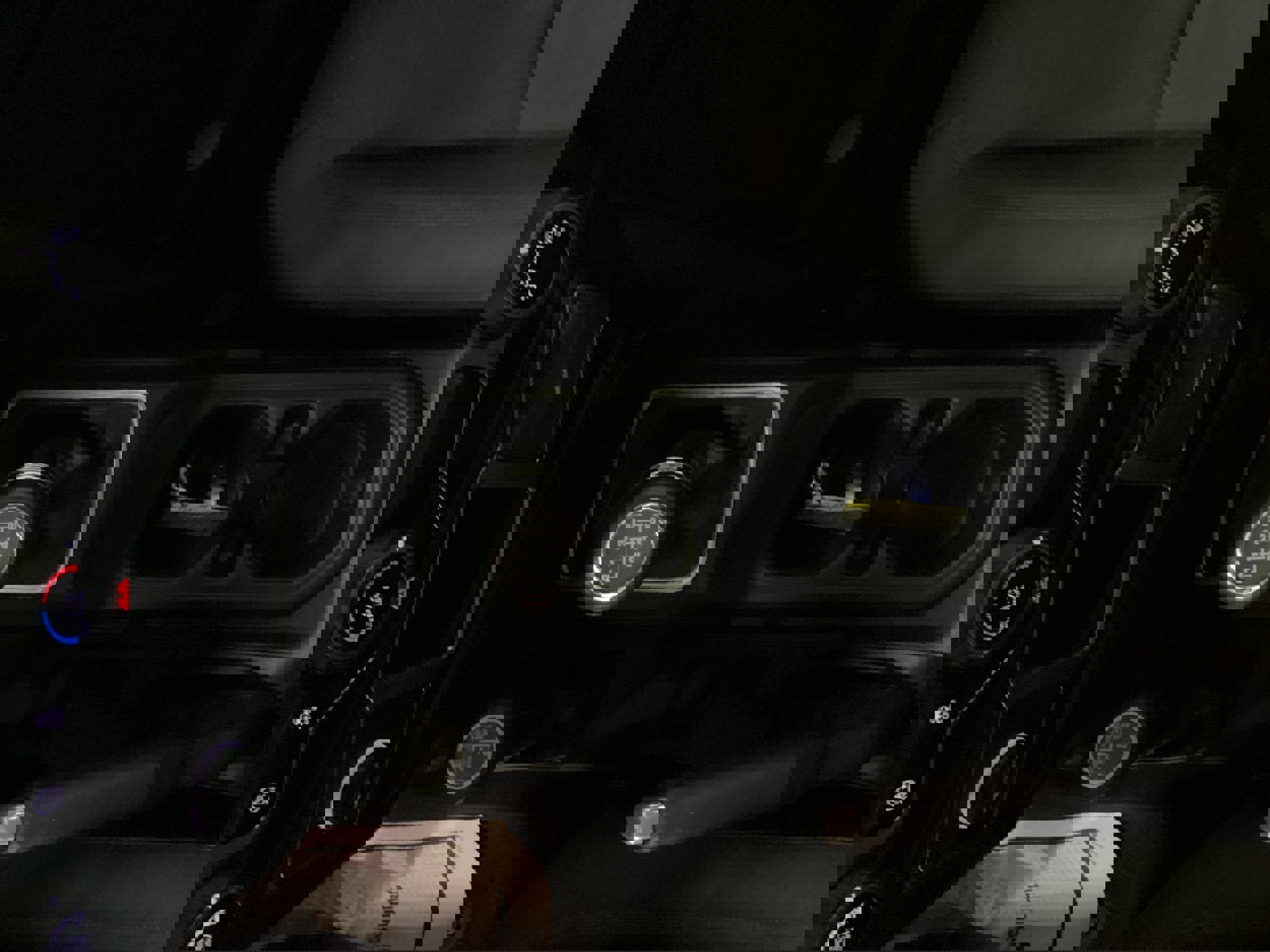 Used 2018 Jeep Wrangler Sport image 24