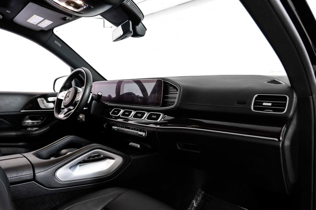 Used 2023 Mercedes-Benz GLS 450 4MATIC w/ AMG Line Exterior image 12