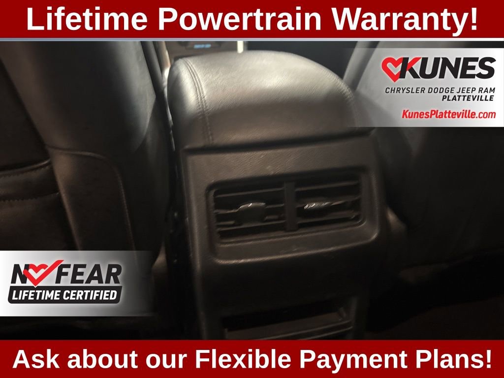 Used 2023 Ford Edge SEL image 19