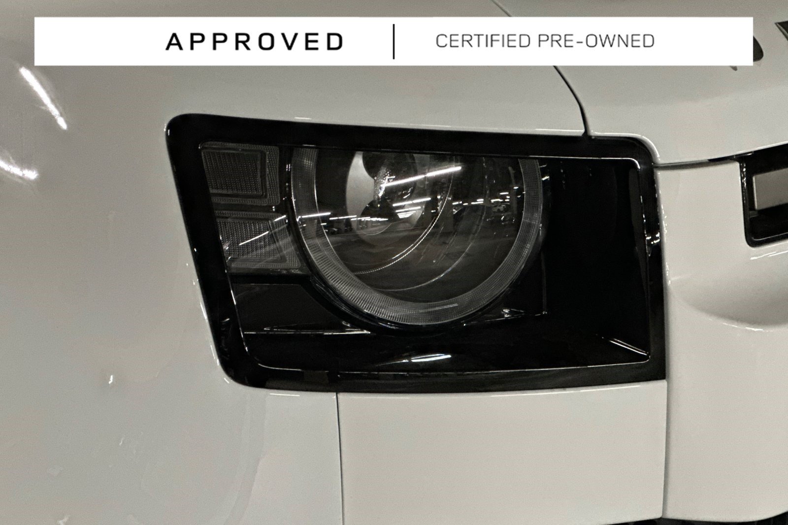 Used 2025 Land Rover Defender 130 X-Dynamic SE AWD/4WD image 11