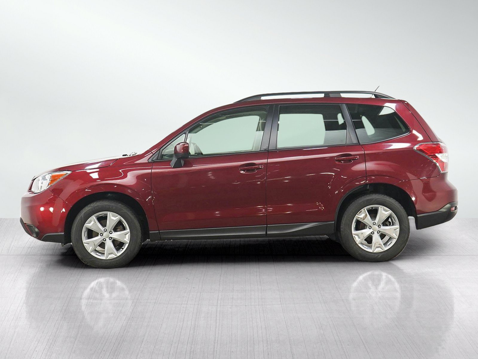 Used 2014 Subaru Forester 2.5i Premium w/ All-Weather Package AWD/4WD image 2