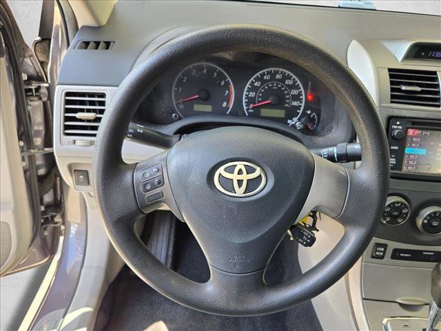 Used 2013 Toyota Corolla LE FWD image 8